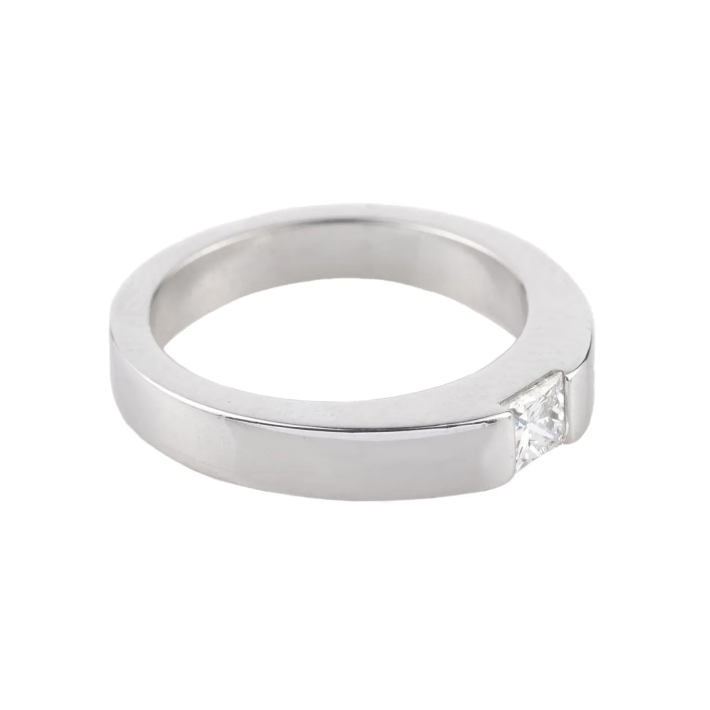 ANILLOS DE COMPROMISO Solitario cartier en oro blanco con un brillante. Talla 48.