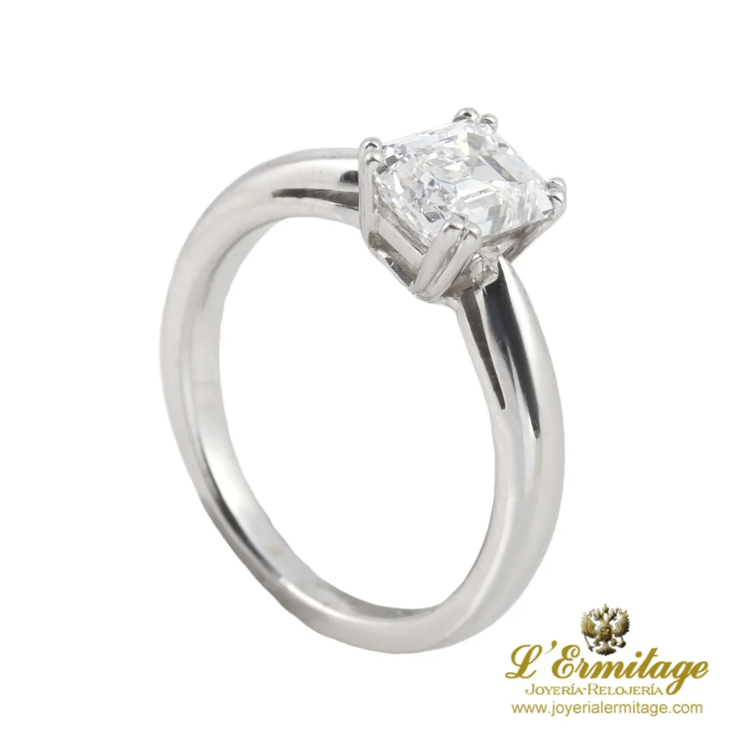 ANILLOS DE COMPROMISO Solitario en oro blanco con brillante color f, pureza vs1 y peso 1,51 ct.