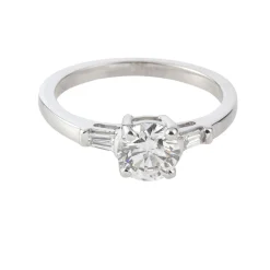 ANILLOS DE COMPROMISO Solitario en oro blanco con brillante color g, pureza vs1, y peso 1,00ct.