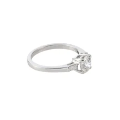 ANILLOS DE COMPROMISO Solitario en oro blanco con brillante color g, pureza vs1, y peso 1,00ct.