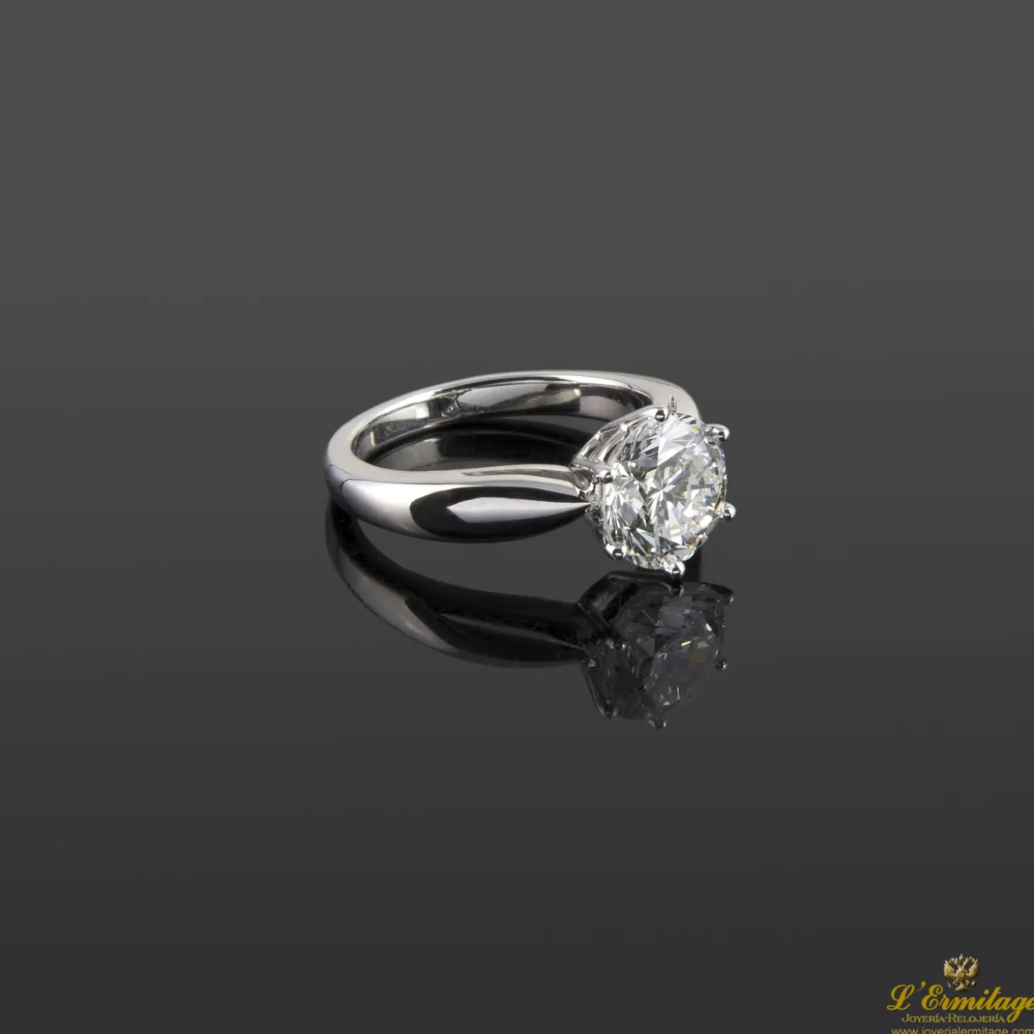ANILLOS DE COMPROMISO Solitario oro blanco con diamante color e, pureza vvs1 y peso 2,52 cts.