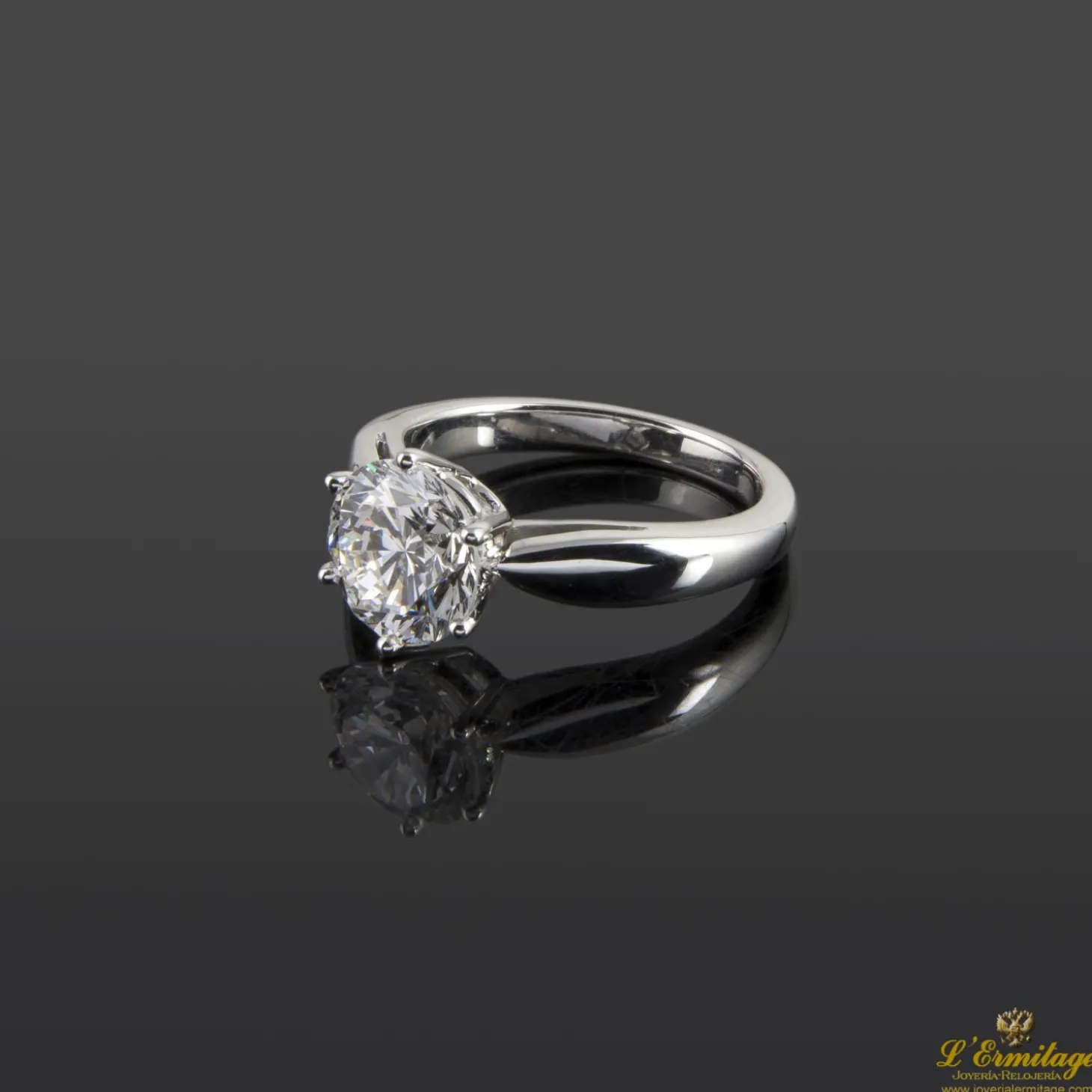 ANILLOS DE COMPROMISO Solitario oro blanco con diamante color e, pureza vvs1 y peso 2,52 cts.