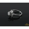 ANILLOS DE COMPROMISO Sortija solitario oro blanco y diamantes color g, pureza si1 y peso 0.65 Cts.