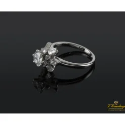 ANILLOS DE COMPROMISO Sortija solitario oro blanco y diamantes color g, pureza si1 y peso 0.65 Cts.