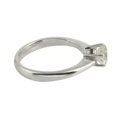 ANILLOS DE COMPROMISO Sortija solitario oro blanco color l, pureza vs1 y peso 0,65 cts.