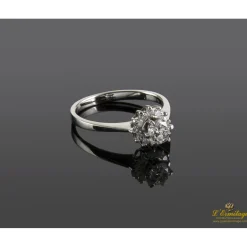 ANILLOS DE COMPROMISO Sortija solitario en oro blanco con brillante color g y peso 0,40 ct.