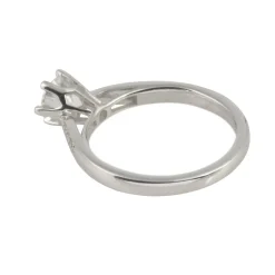 ANILLOS DE COMPROMISO Sortija solitario oro blanco color d, pureza si1 y peso 0,51 cts.