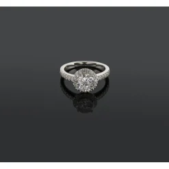 ANILLOS DE COMPROMISO Sortija solitario oro blanco y diamantes color g, pureza vs1 y peso 1,31 cts.