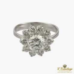 ANILLOS DE COMPROMISO Sortija oro blanco y orla diamantes.