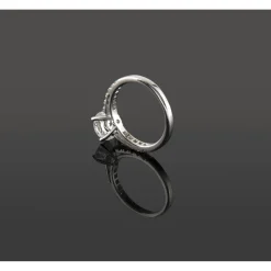 ANILLOS DE COMPROMISO Sortija solitario oro blanco y diamantes color f, pureza p1 y peso 1,70 cts.
