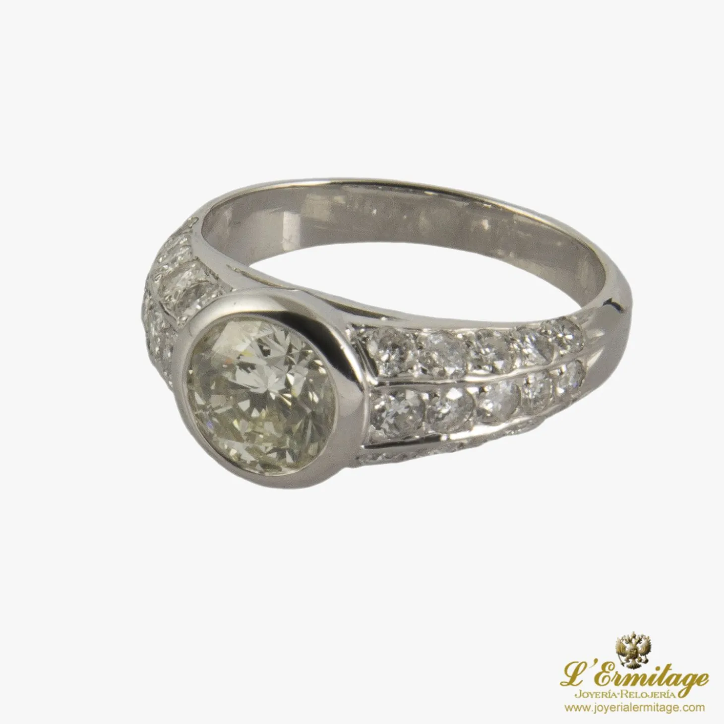 ANILLOS DE COMPROMISO Sortija oro blanco y diamantes color l, pureza p1 y peso 1,20 cts.