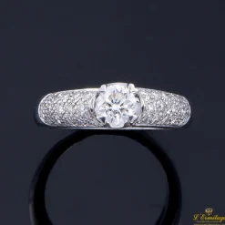 ANILLOS DE COMPROMISO Sortija oro blanco y diamantes color g, pureza si1 y peso 0,50 cts.