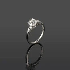 ANILLOS DE COMPROMISO Sortija solitario oro blanco color f, pureza vvs1 y peso 1,10 cts.