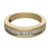 ANILLOS / SORTIJAS Alianza cintillo en oro amarillo con baguettes. Talla 12.