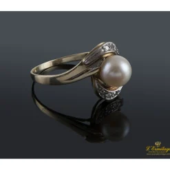 ANILLOS / SORTIJAS Anillo antiguo oro amarillo perla y diamantes.