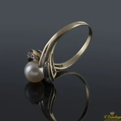 ANILLOS / SORTIJAS Anillo antiguo oro amarillo perla y diamantes.