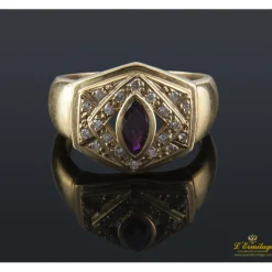 ANILLOS / SORTIJAS Sortija ancha oro amarillo rubí y diamantes.