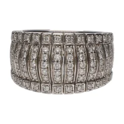 ANILLOS / SORTIJAS Sortija ancha en oro blanco con filas de brillantes. Talla 16.