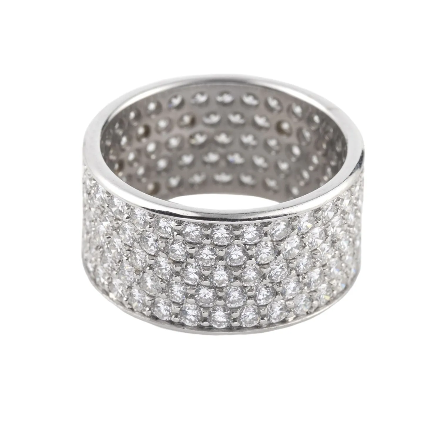 ANILLOS / SORTIJAS Sortija ancha en oro blanco con brillantes. Talla 13-14.