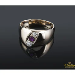 ANILLOS / SORTIJAS Sortija antigua oro amarillo rubí y diamantes.