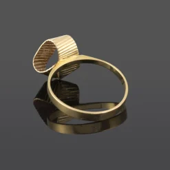 ANILLOS / SORTIJAS Sortija antigua oro amarillo.