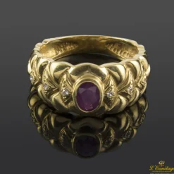 ANILLOS / SORTIJAS Sortija antigua oro amarillo rubí y diamantes.