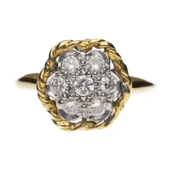 ANILLOS / SORTIJAS Sortija antigua oro amarillo con rosetón de diamantes.
