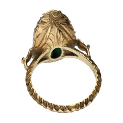 ANILLOS / SORTIJAS Sortija antigua en oro amarillo con esmeralda y diamantes. Talla 18.