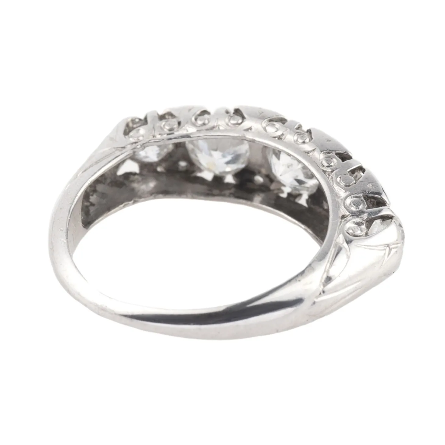 ANILLOS / SORTIJAS Sortija cinquillo en oro blanco con diamantes naturales. Talla 10.