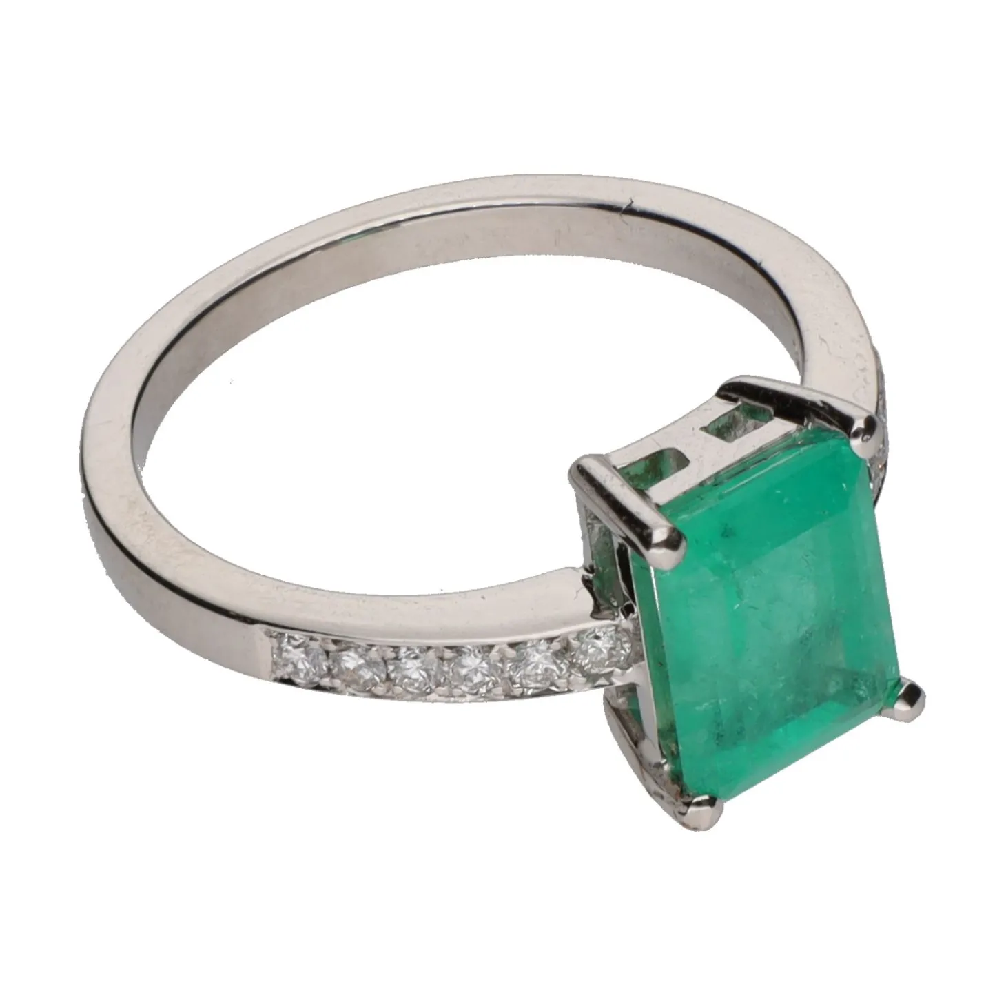 ANILLOS / SORTIJAS Sortija con esmeralda central y brillantes en brazos. Talla 13.