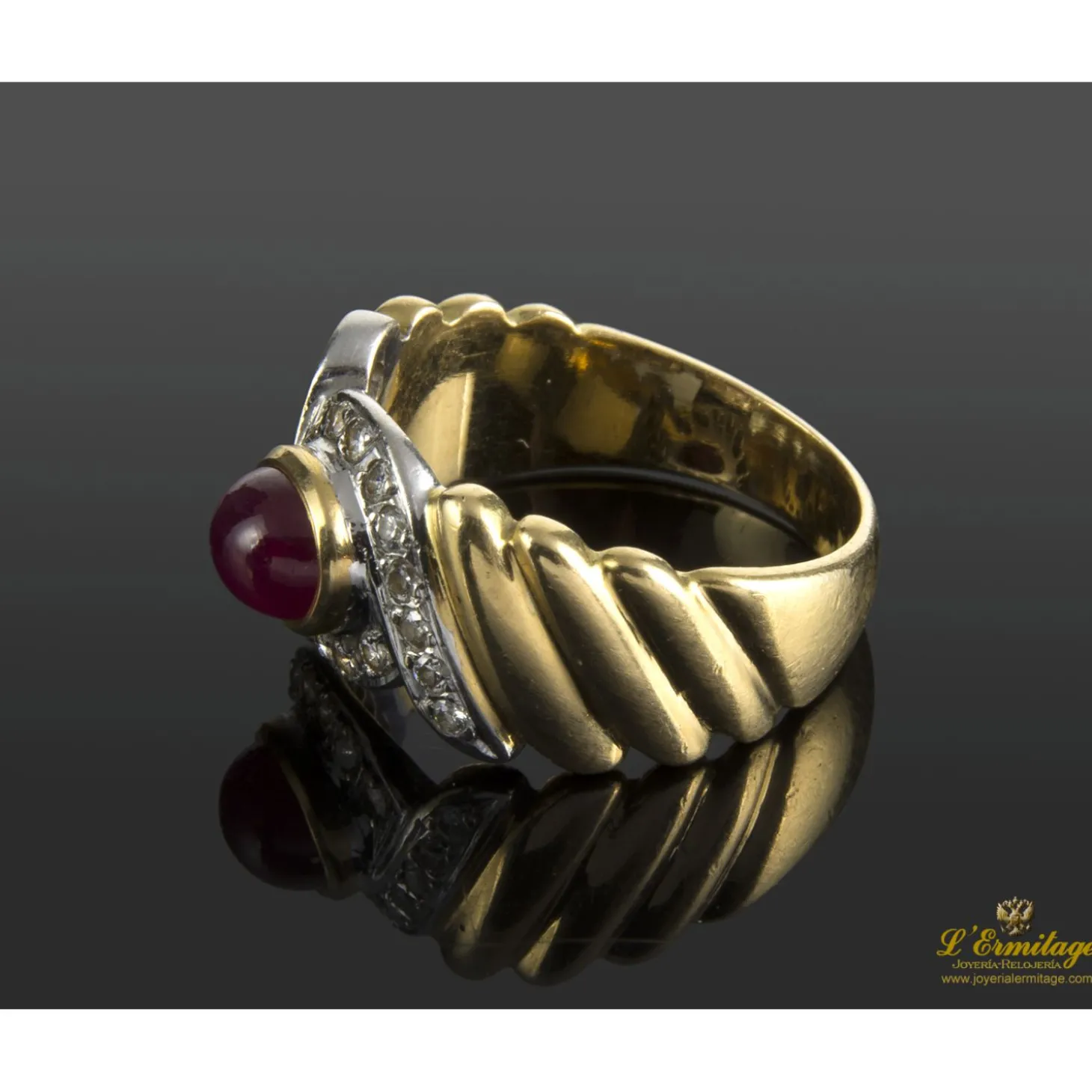 ANILLOS / SORTIJAS Sortija en oro amarillo y oro blanco con un rubí y brillantes