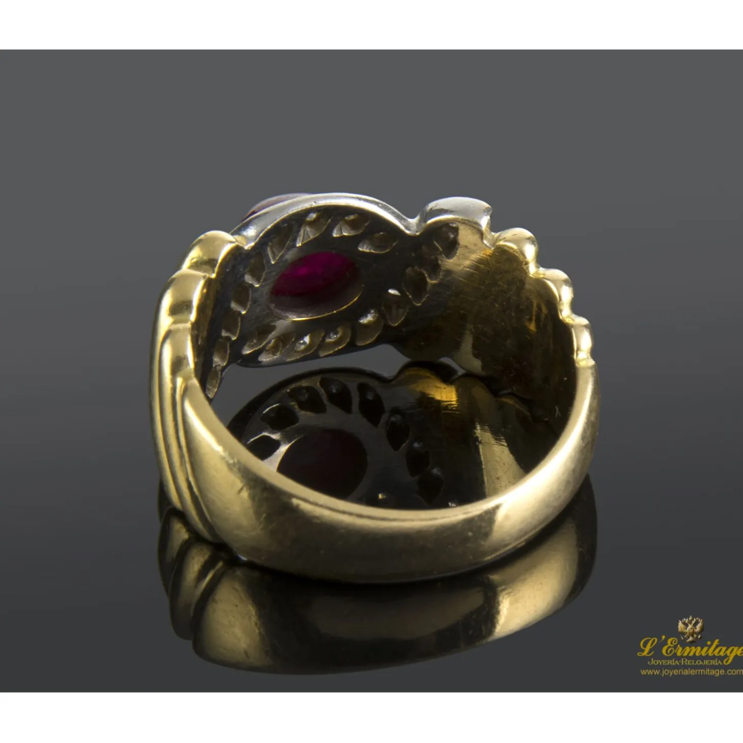 ANILLOS / SORTIJAS Sortija en oro amarillo y oro blanco con un rubí y brillantes