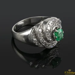 ANILLOS / SORTIJAS Sortija en oro blanco con esmeralda y brillantes