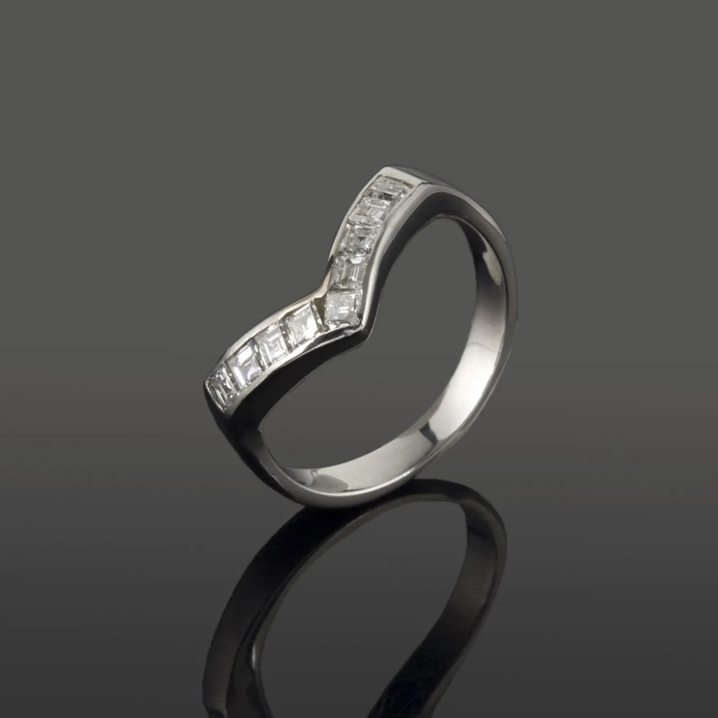 ANILLOS / SORTIJAS Sortija en oro blanco con diamantes