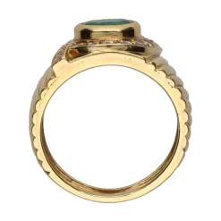 ANILLOS / SORTIJAS Sortija en oro amarillo, esmeralda y brillantes. Talla 12.
