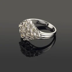 ANILLOS / SORTIJAS Sortija en oro blanco con brillantes.