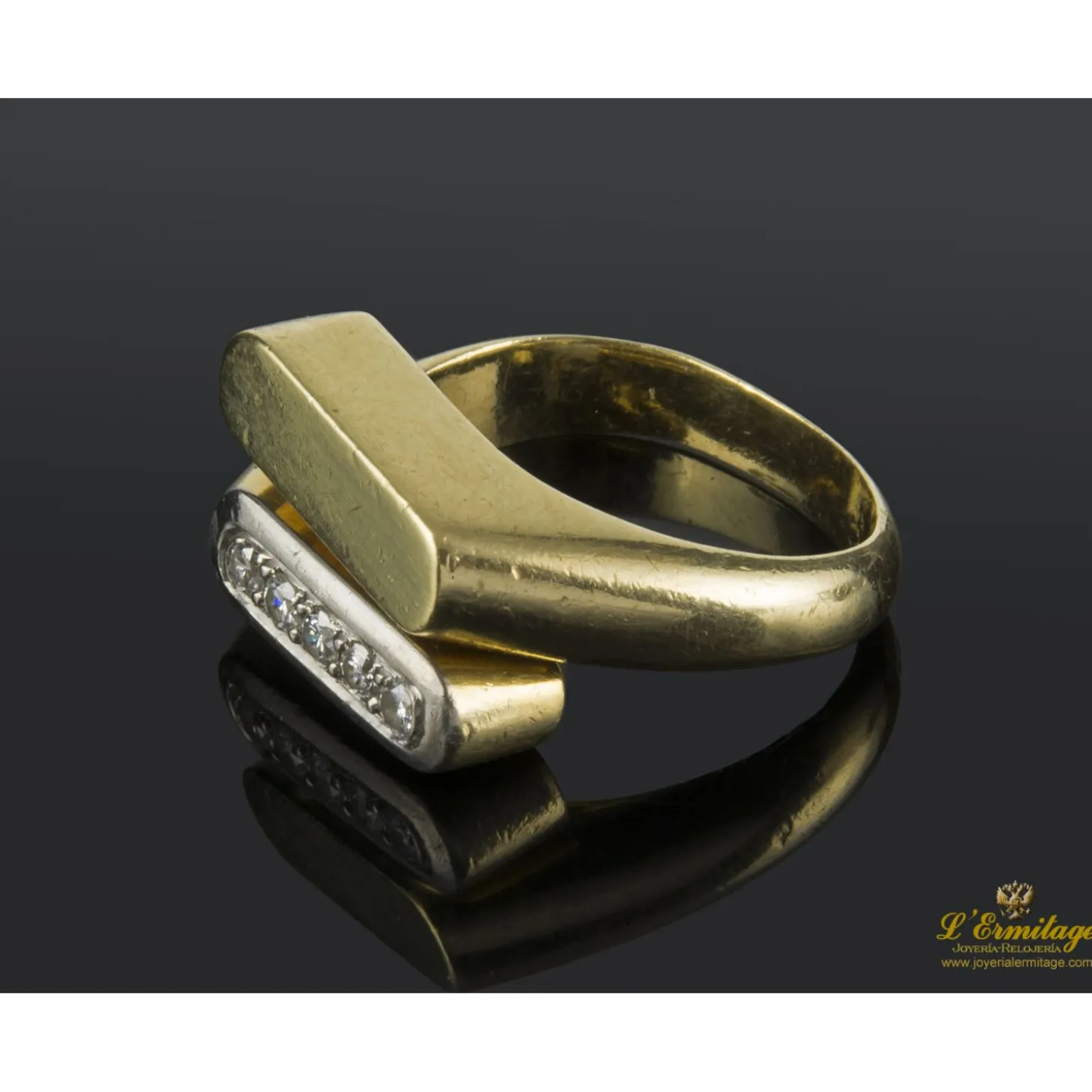 ANILLOS / SORTIJAS Sortija en oro amarillo y oro blanco con brillantes.