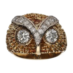 ANILLOS / SORTIJAS Sortija en oro amarillo con diamantes naturales.