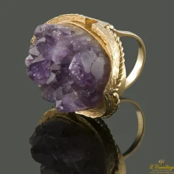 ANILLOS / SORTIJAS Sortija en oro amarillo con geoda de amatista