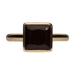 ANILLOS / SORTIJAS Sortija en oro rosa con un granate. Talla 17.