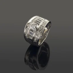 ANILLOS / SORTIJAS Sortija en oro blanco con brillantes y diamantes