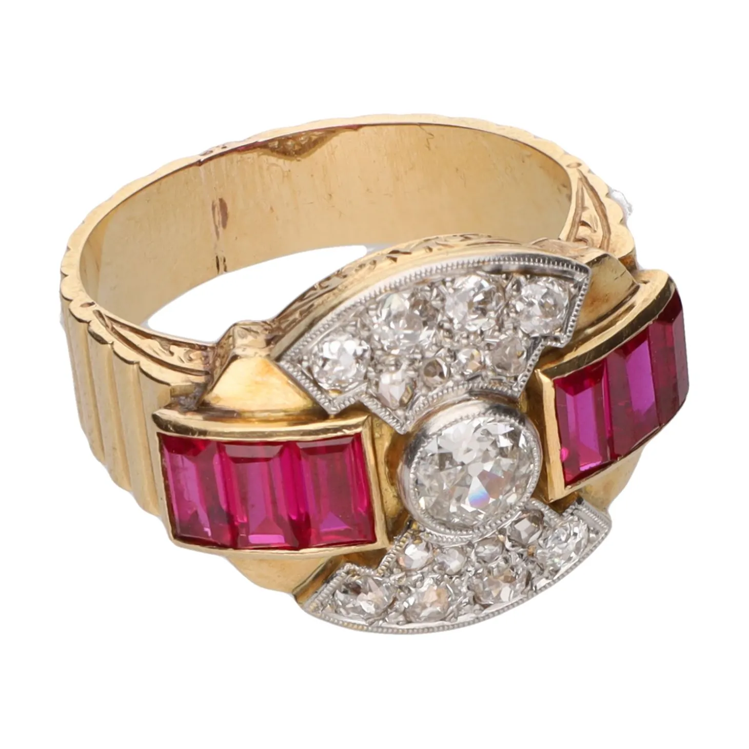 ANILLOS / SORTIJAS Sortija en oro amarillo con rubíes y diamantes. Talla 17.