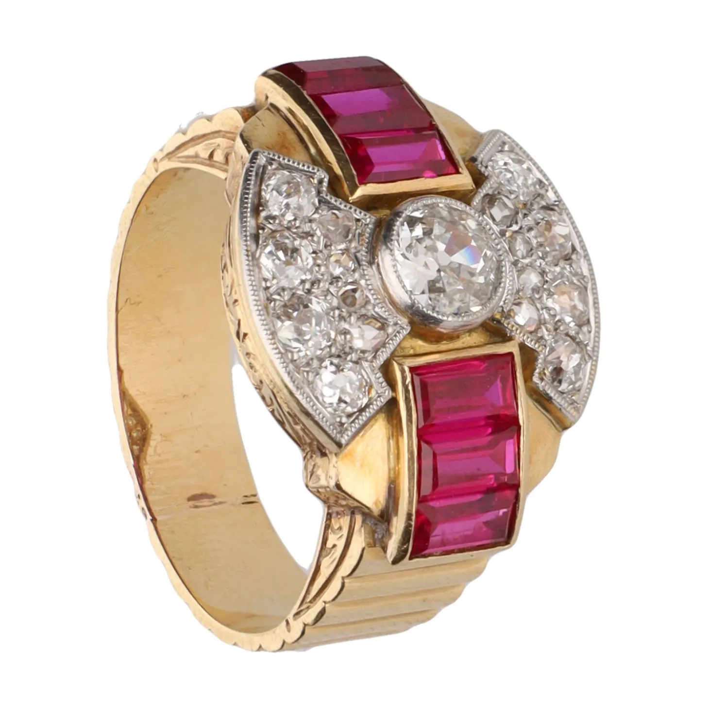 ANILLOS / SORTIJAS Sortija en oro amarillo con rubíes y diamantes. Talla 17.