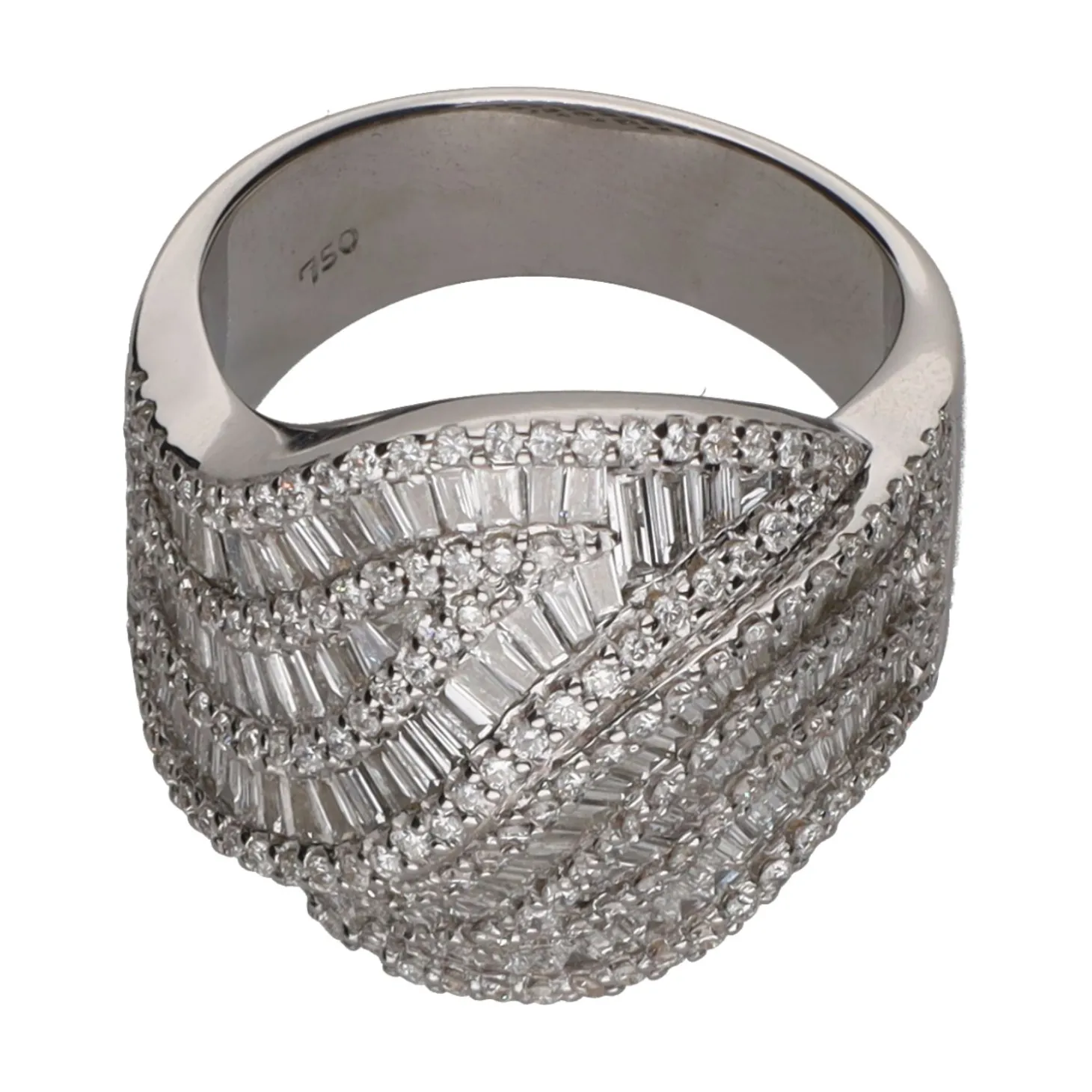 ANILLOS / SORTIJAS Sortija en oro blanco con diamantes naturales. Talla 12.