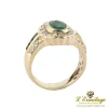 ANILLOS / SORTIJAS Sortija en oro amarillo esmeraldas y brillantes. Talla 14.