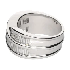 ANILLOS / SORTIJAS Sortija en oro blanco con diamantes baguettes. Talla 14.