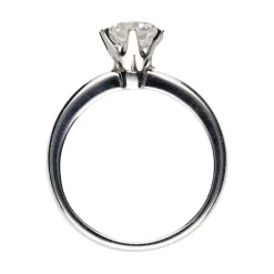 ANILLOS / SORTIJAS Sortija en oro blanco con un brillante 1,23ct , si 1 , f. Talla 13.