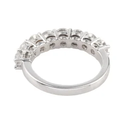 ANILLOS / SORTIJAS Sortija en oro blanco con brillantes.