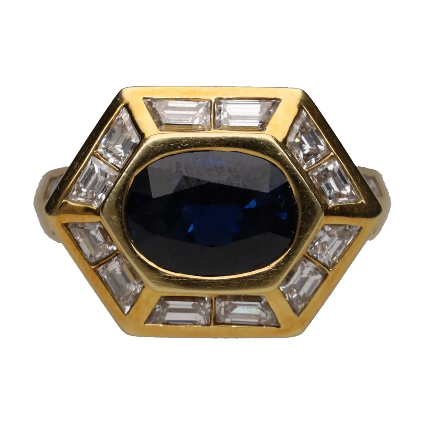 ANILLOS / SORTIJAS Sortija en oro amarillo con zafiro y baguettes. Talla 13.