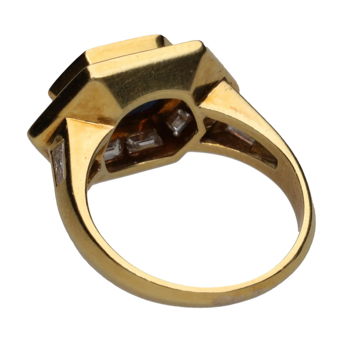 ANILLOS / SORTIJAS Sortija en oro amarillo con zafiro y baguettes. Talla 13.